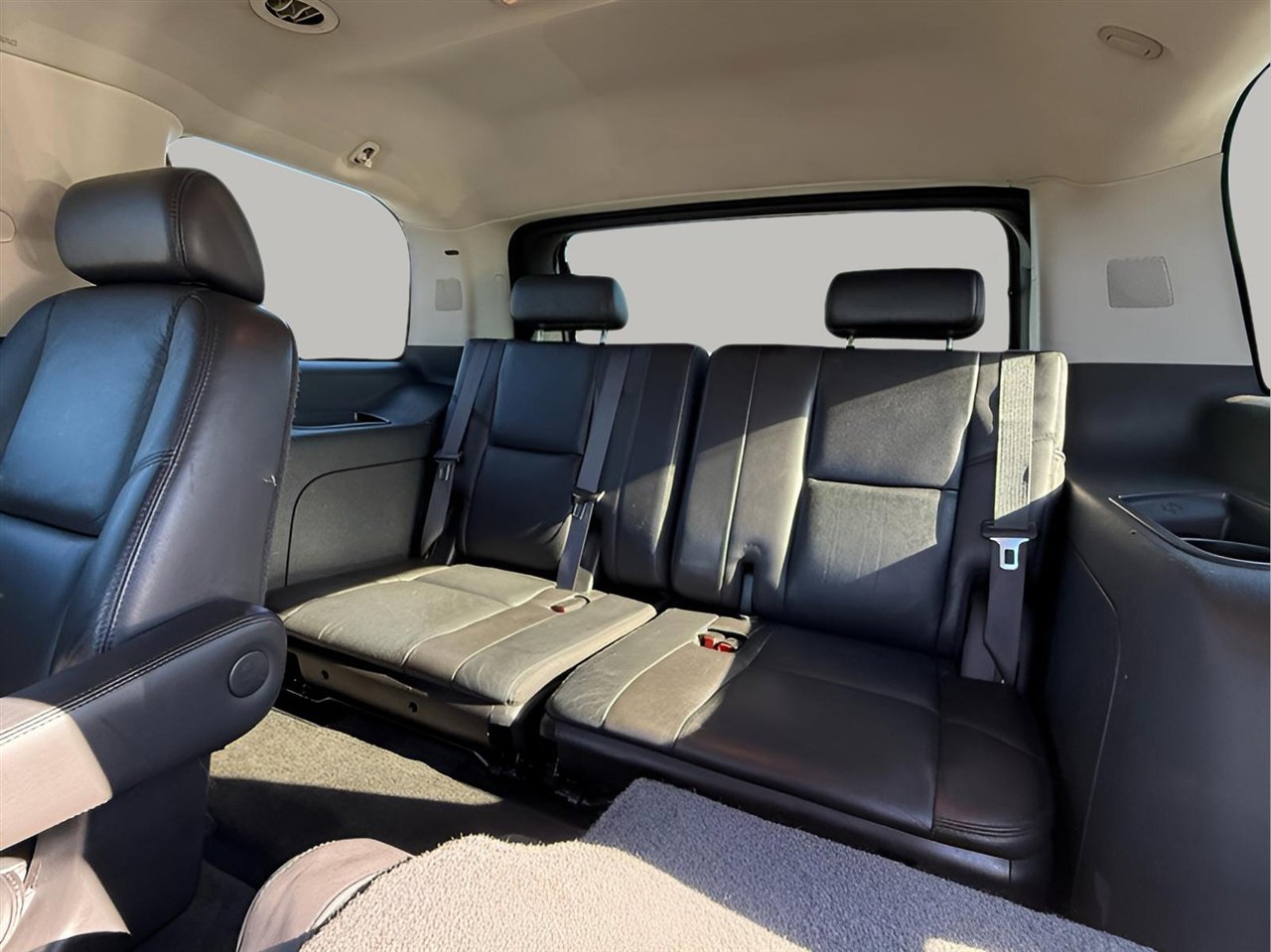 Used 2007 Cadillac Escalade 2WD w/ Information Package image 21