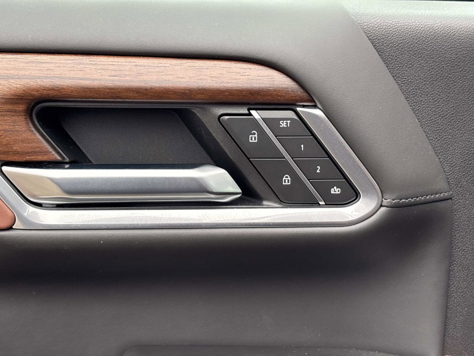 Certified 2025 GMC Sierra 2500 Denali Ultimate image 14