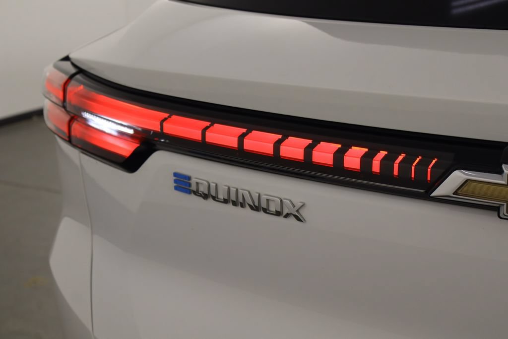 Used 2025 Chevrolet Equinox EV LT FWD image 39
