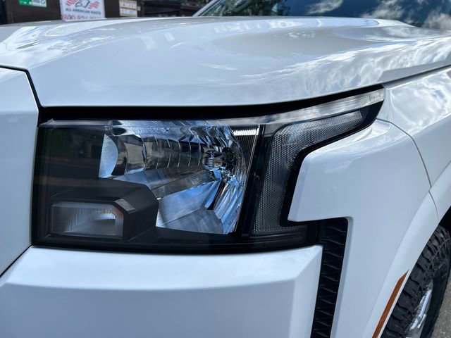 Certified 2022 Nissan Frontier SV w/ Technology Package image 7