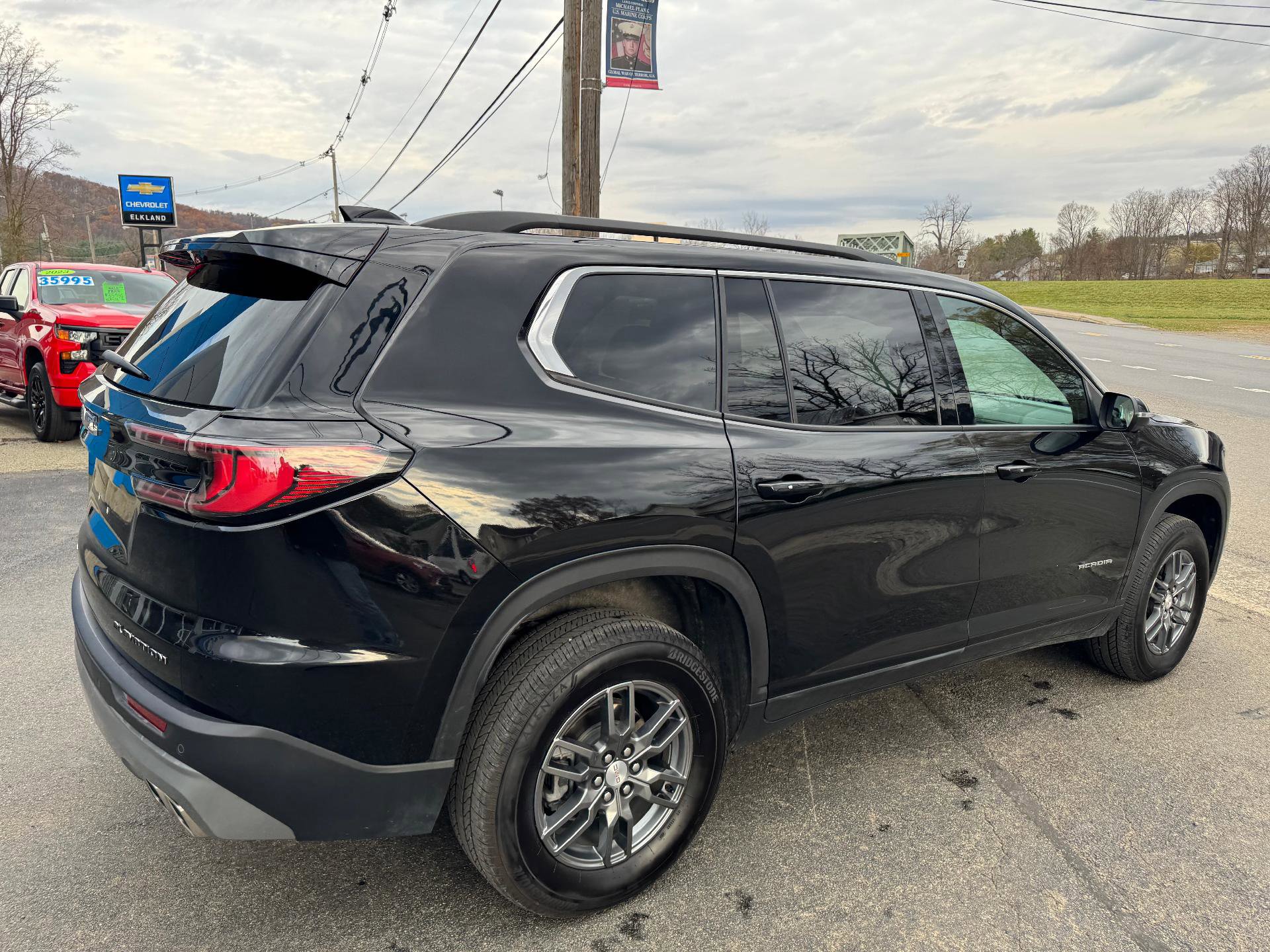 Used 2025 GMC Acadia Elevation image 10