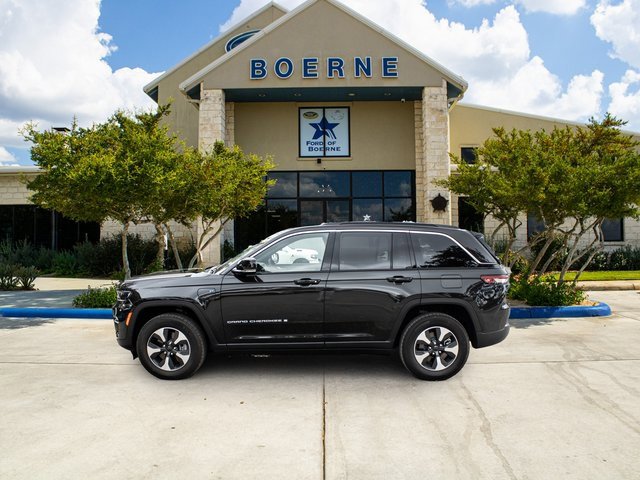 Used 2024 Jeep Grand Cherokee Limited 4xe image 2