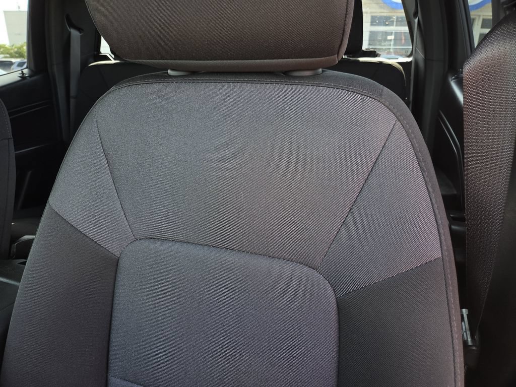 Used 2025 Chevrolet Colorado Trail Boss AWD/4WD image 16