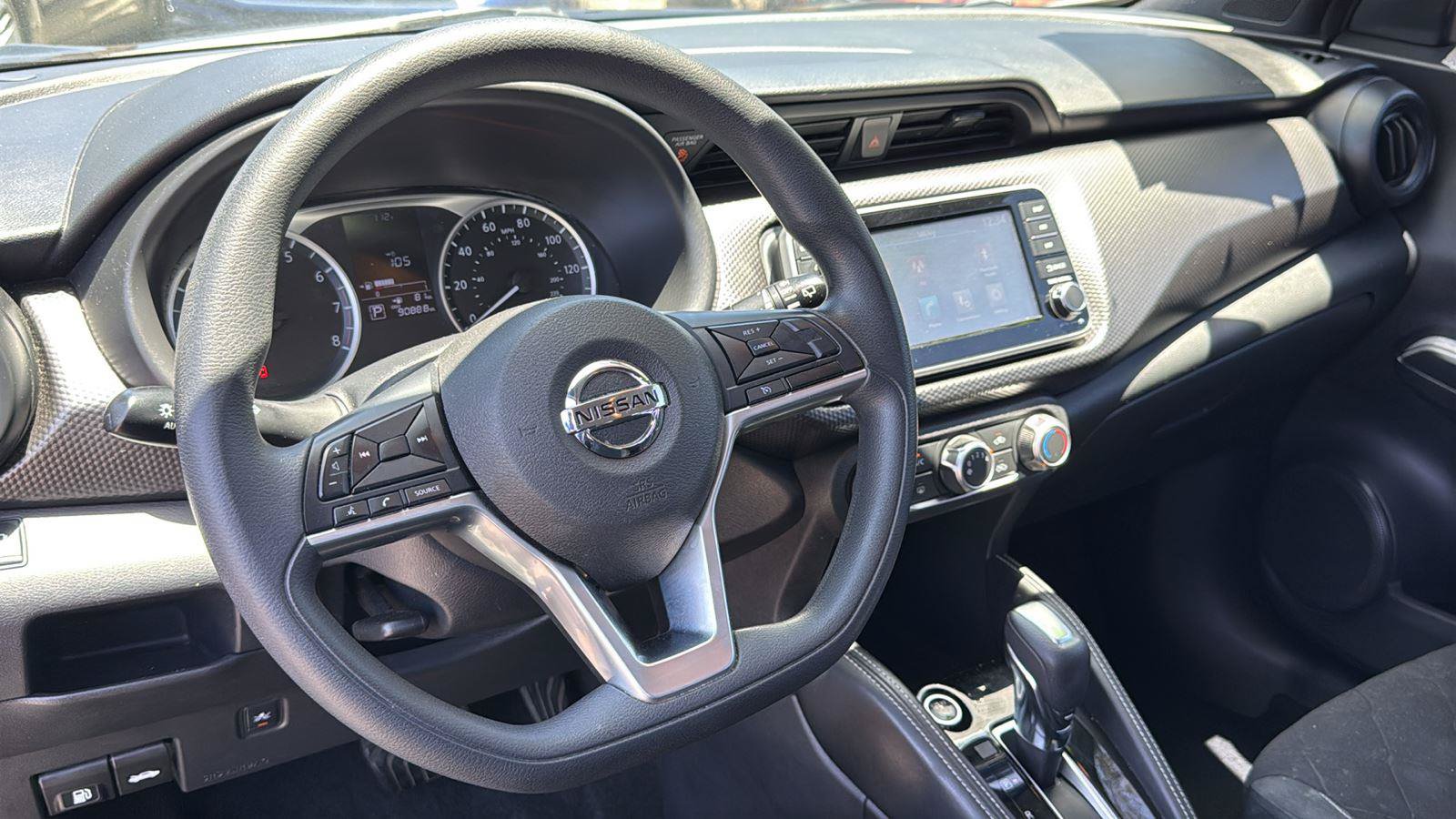 Used 2018 Nissan Kicks S FWD image 19