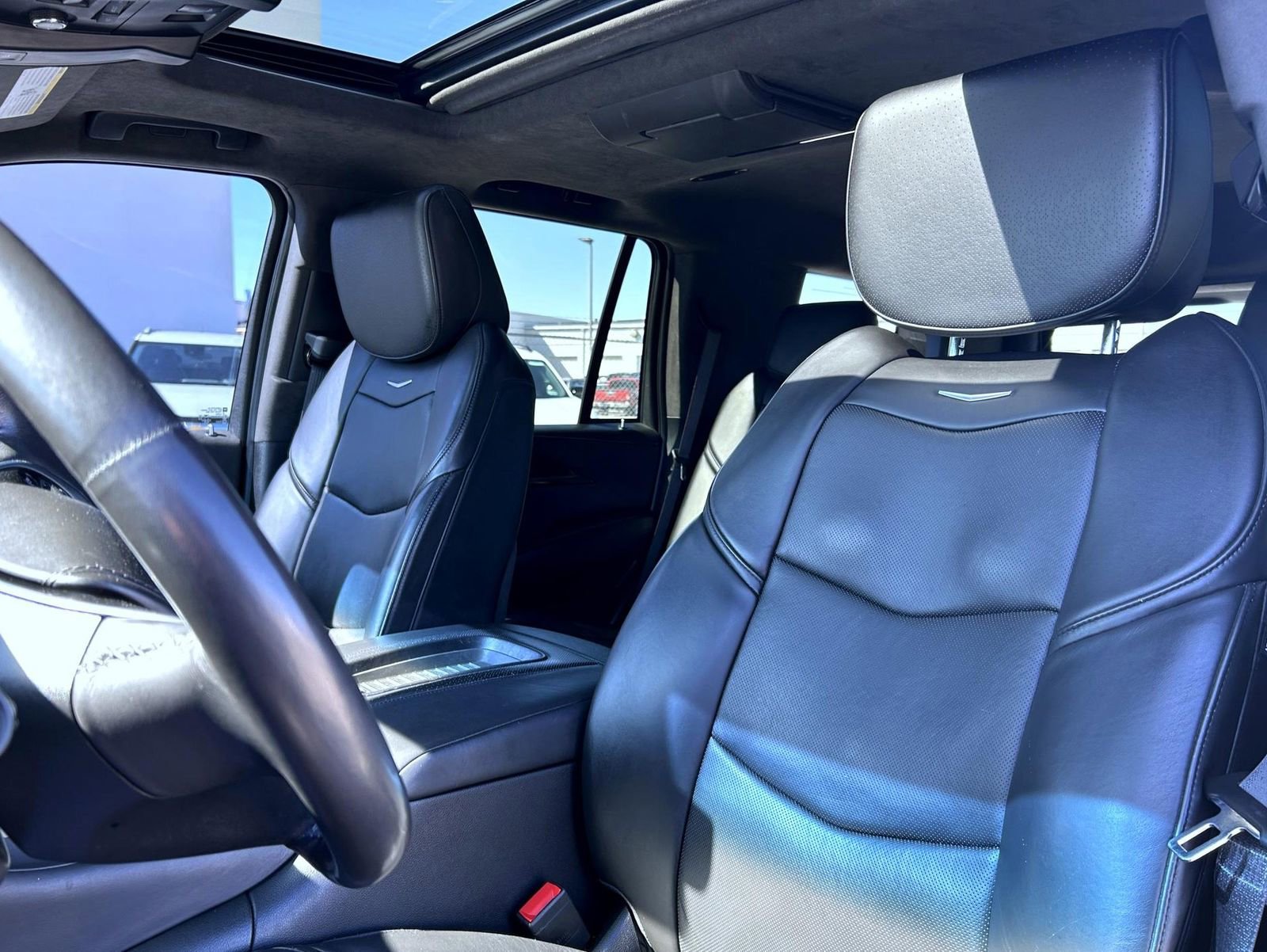 Used 2019 Cadillac Escalade Platinum w/ Escalade Sport Edition image 17