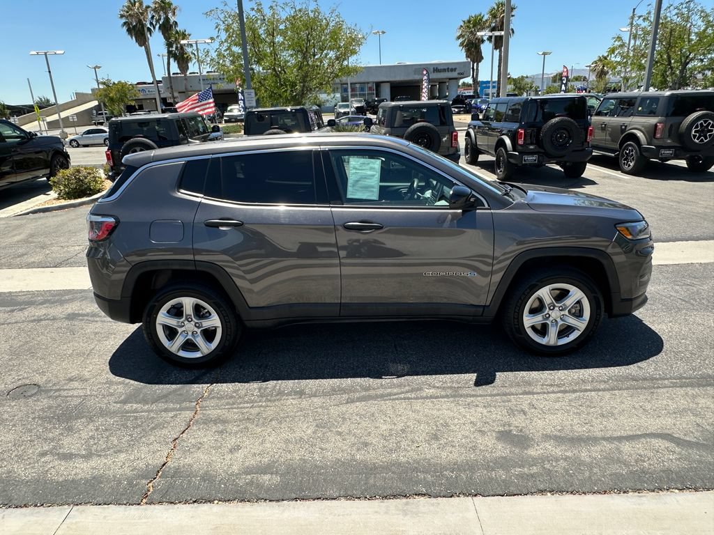 Used 2023 Jeep Compass Sport AWD/4WD image 9