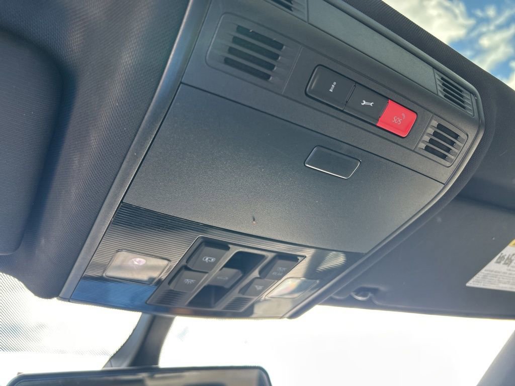 Used 2015 Volkswagen Golf 4-Door image 42