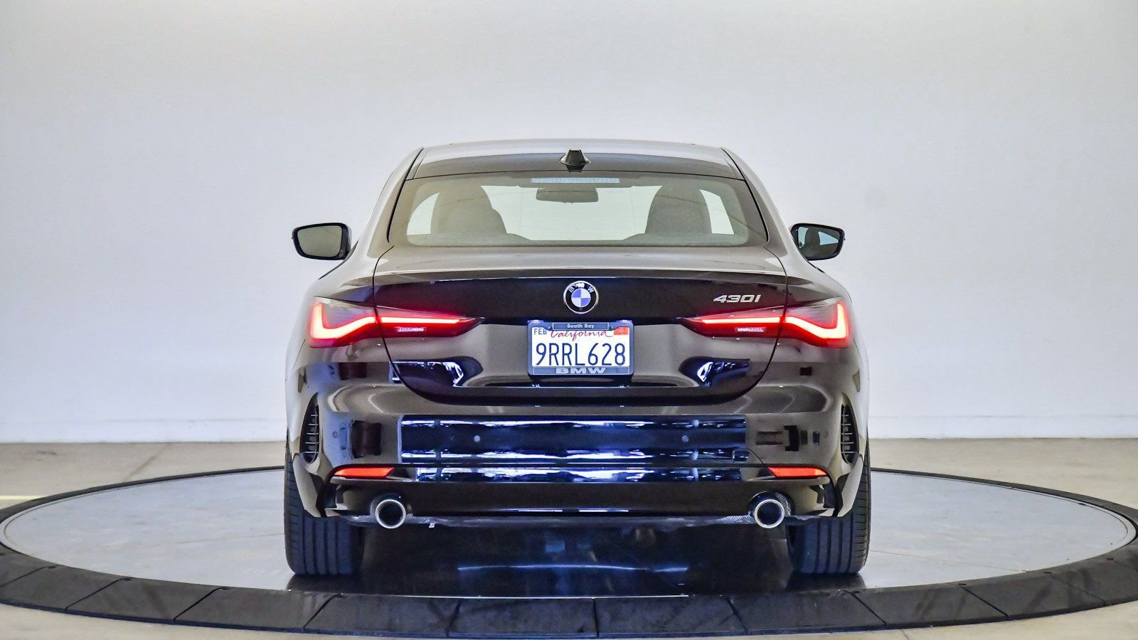 Used 2025 BMW 430i Coupe w/ Convenience Package RWD image 3