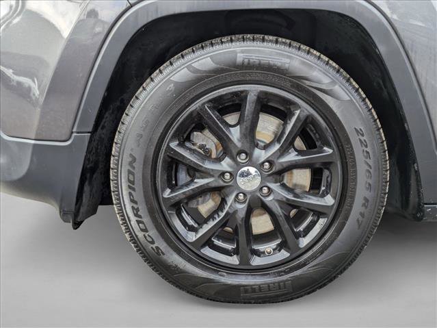 Used 2015 Jeep Cherokee Latitude w/ Comfort/Convenience Group image 22