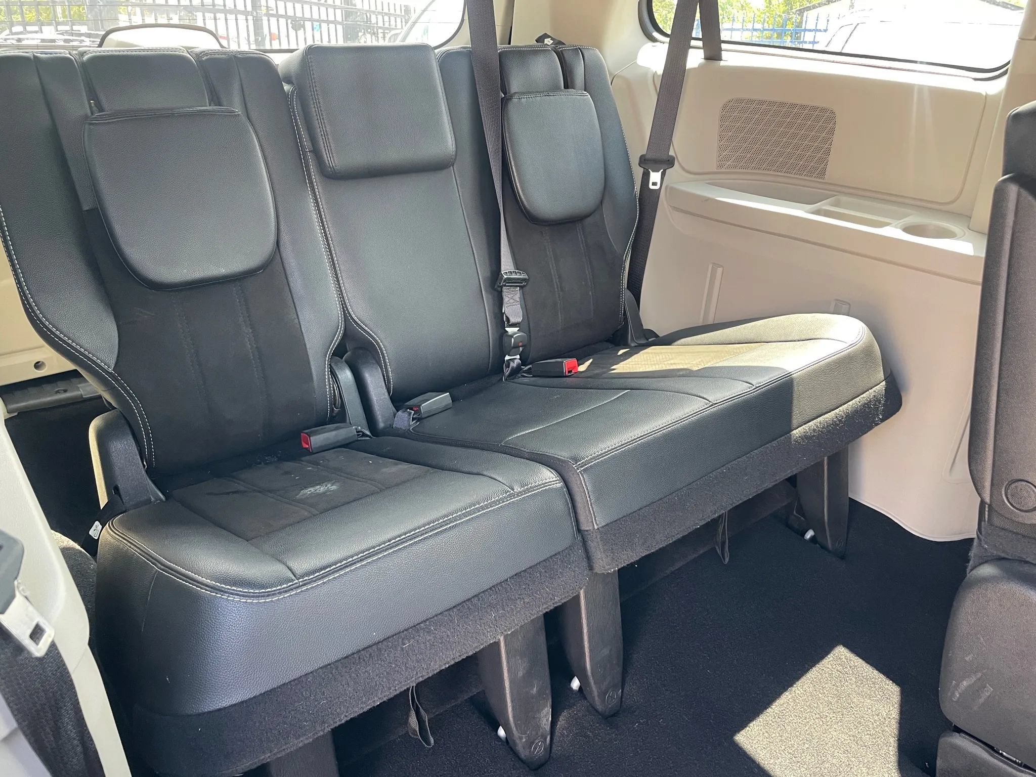Used 2019 Dodge Grand Caravan SXT FWD image 13