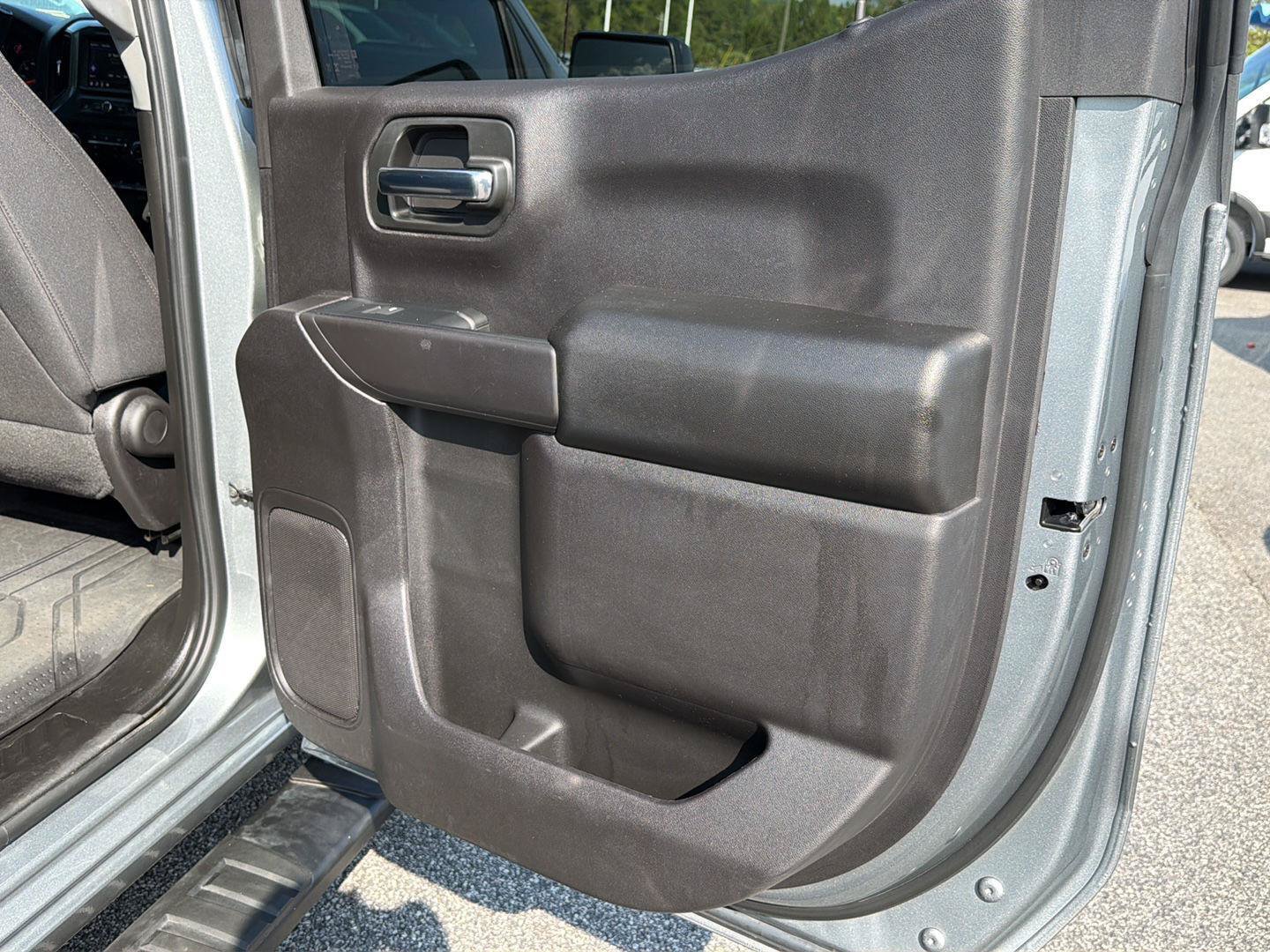 Used 2024 Chevrolet Silverado 1500 Custom Trail Boss AWD/4WD image 15
