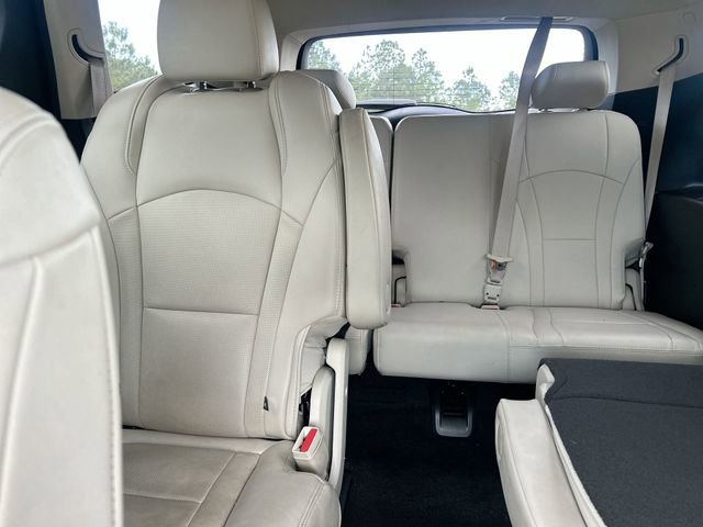 Used 2024 Buick Enclave Essence w/ Sport Touring Edition FWD image 25