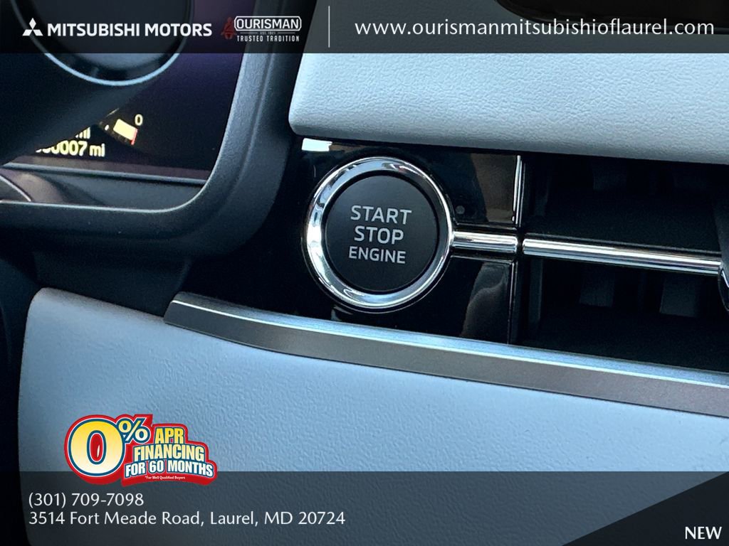 New 2025 Mitsubishi Outlander SEL image 28