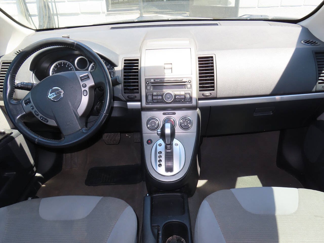 Used 2011 Nissan Sentra 2.0 SR w/ Convenience Pkg FWD image 17