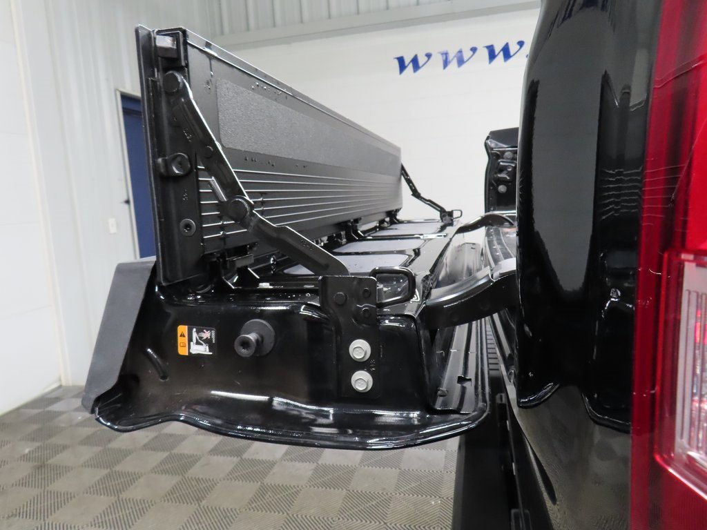 Used 2025 Chevrolet Silverado 1500 High Country w/ Midnight Edition image 41