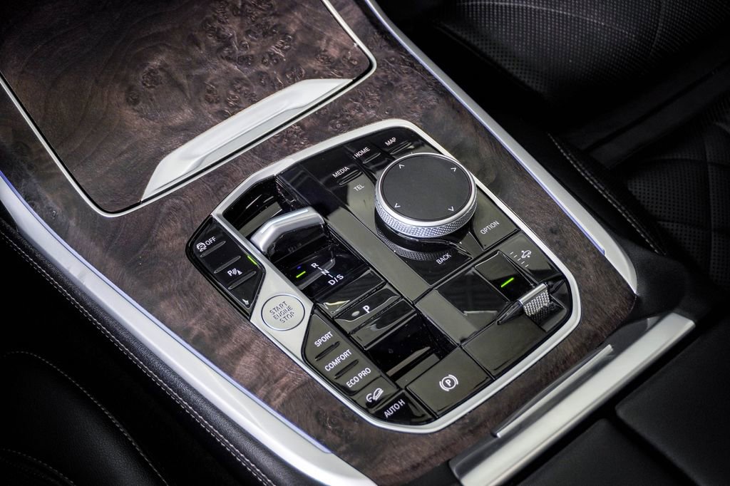 Used 2024 BMW X7 xDrive40i w/ M Sport Package image 24