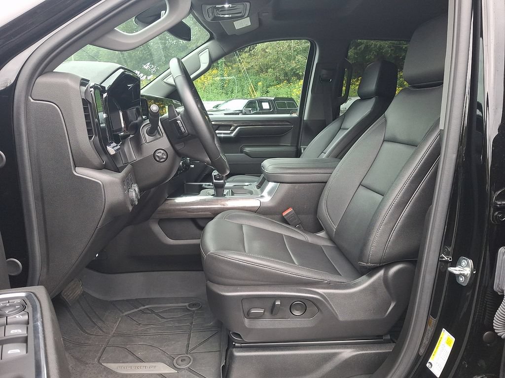 Used 2024 Chevrolet Silverado 1500 LTZ AWD/4WD image 13
