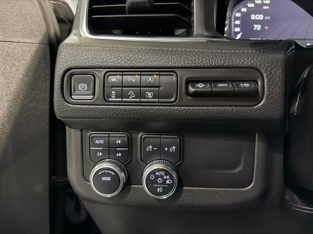 Used 2023 GMC Yukon XL Denali AWD/4WD image 26