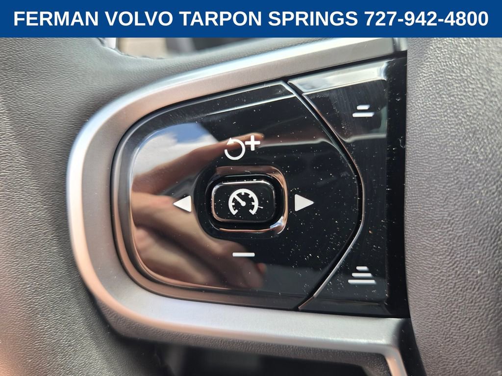 New 2026 Volvo XC90 B6 Plus w/ Protection Package Premier image 30