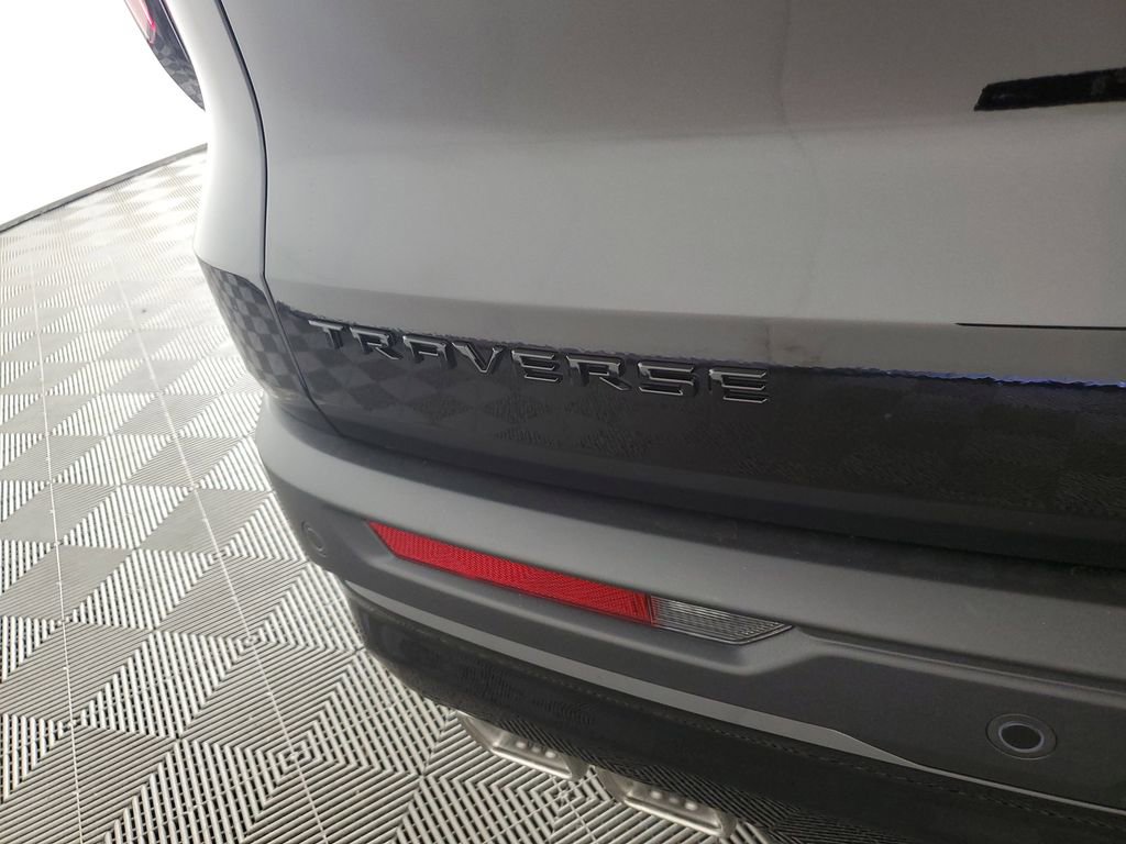 New 2026 Chevrolet Traverse LT w/ Midnight/Sport Edition FWD image 32