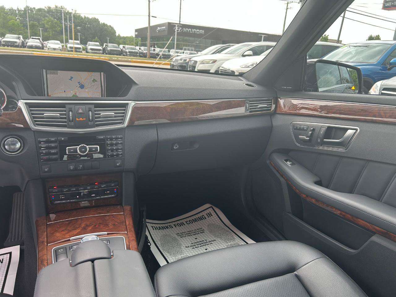Used 2013 Mercedes-Benz E 350 BlueTEC Sedan image 16