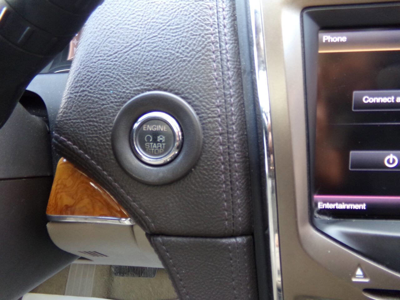 Used 2012 Lincoln MKX FWD image 35