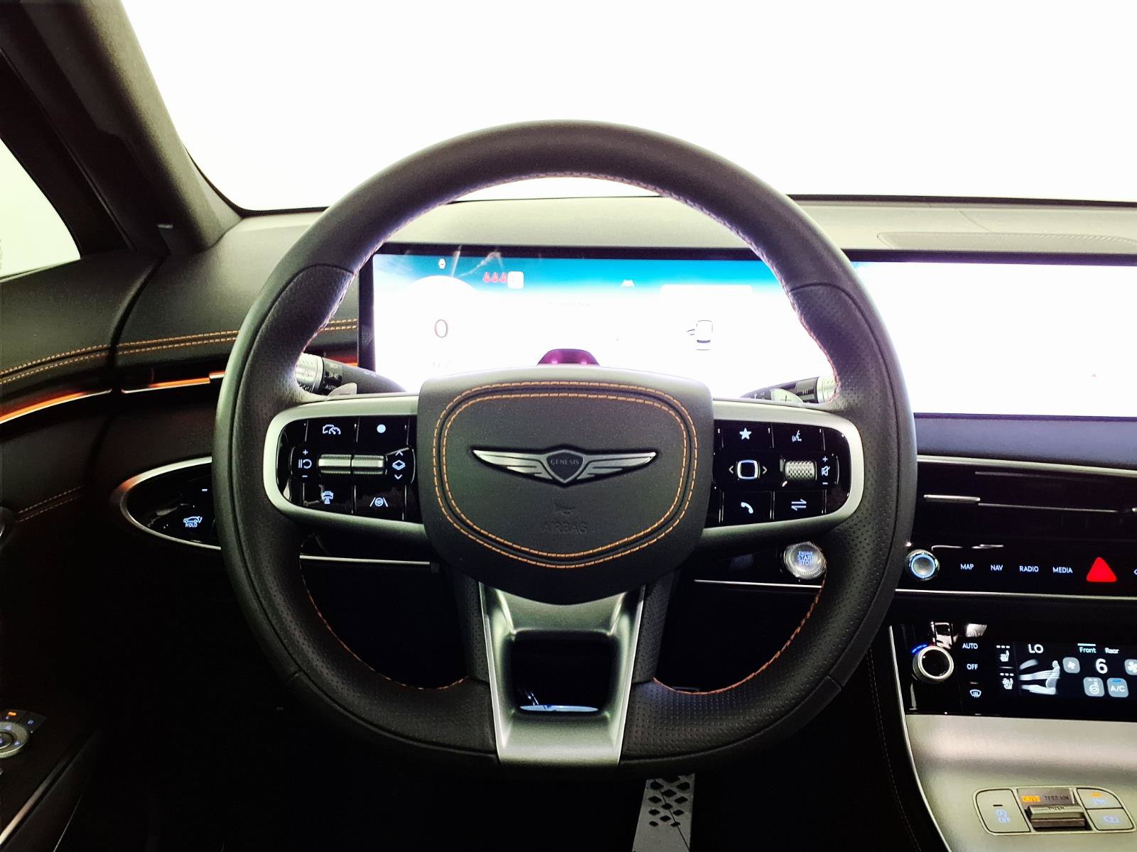 Certified 2026 Genesis GV70 3.5T Sport Advanced AWD/4WD image 15