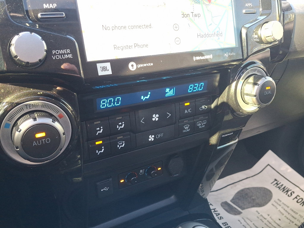 Used 2020 Toyota 4Runner 4WD image 29