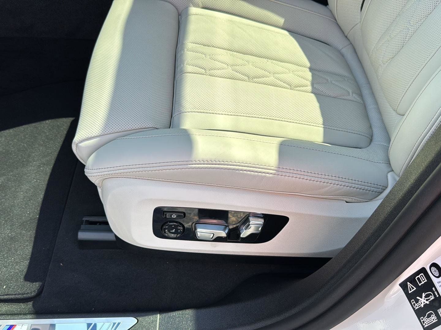 New 2026 BMW X6 xDrive40i w/ Executive Package image 27