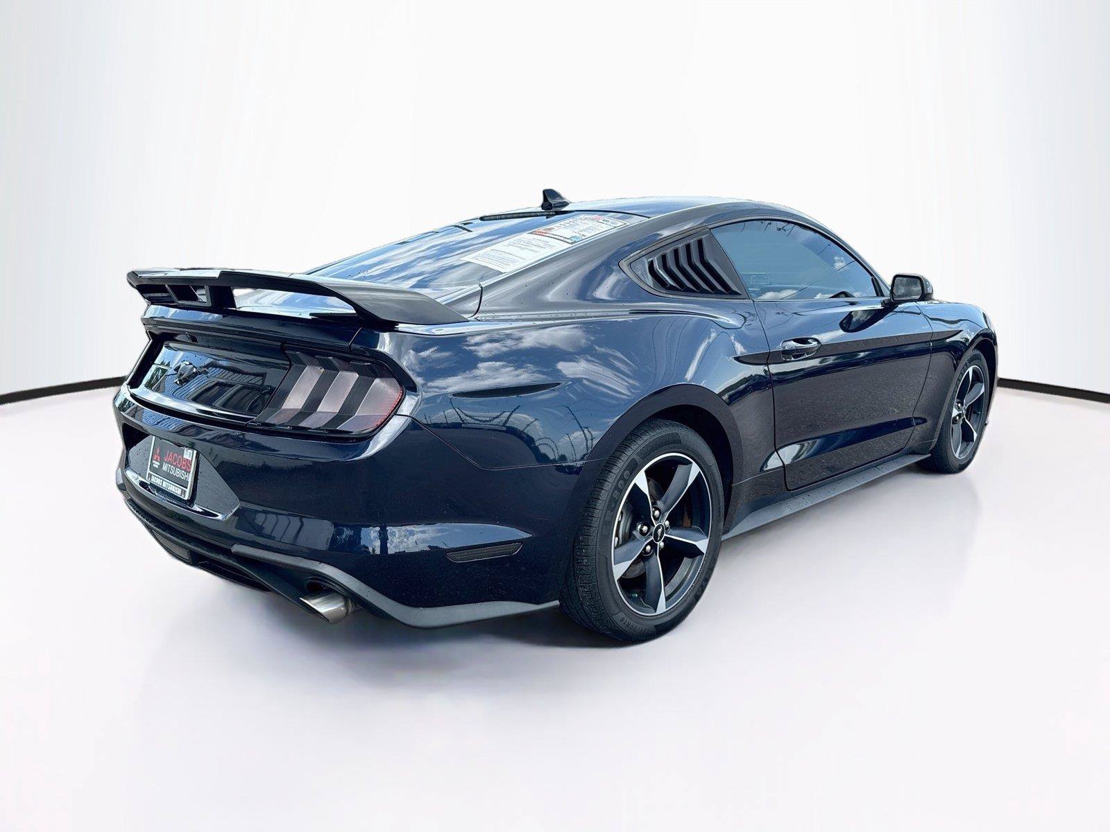 Used 2021 Ford Mustang Coupe RWD image 5