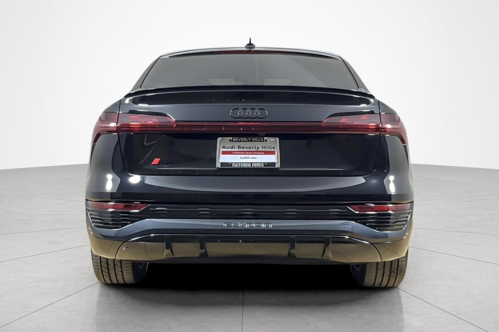 Used 2024 Audi Q8 e-tron Premium Plus w/ Premium Plus Package AWD/4WD image 4