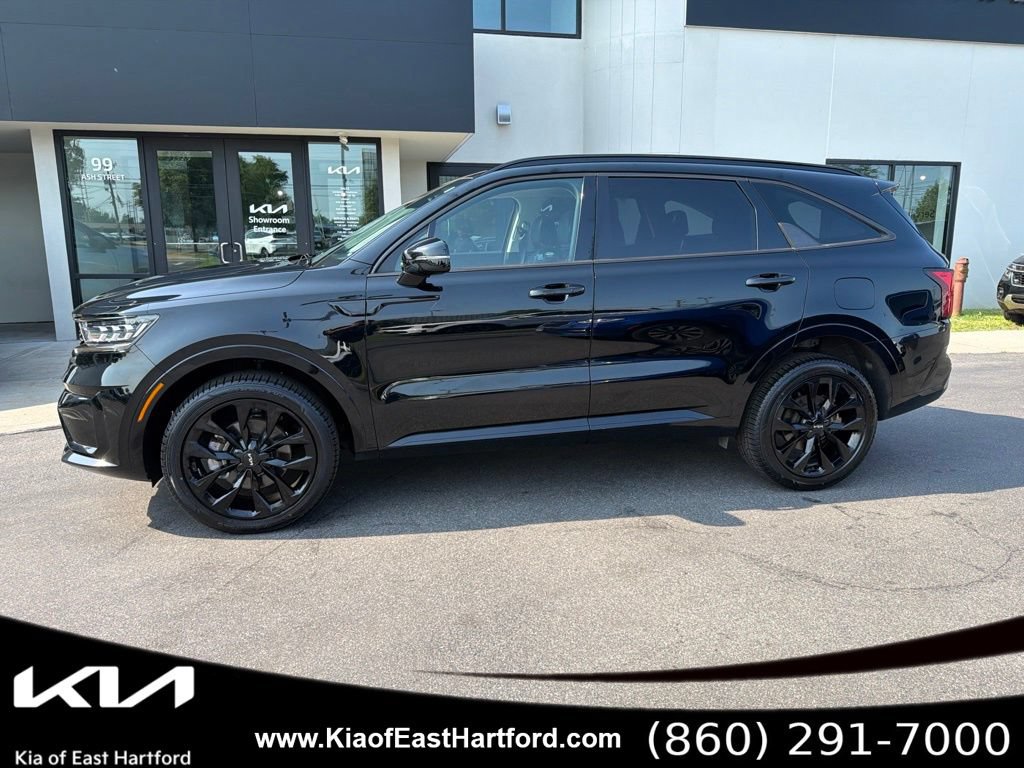Certified 2023 Kia Sorento SX AWD/4WD image 2
