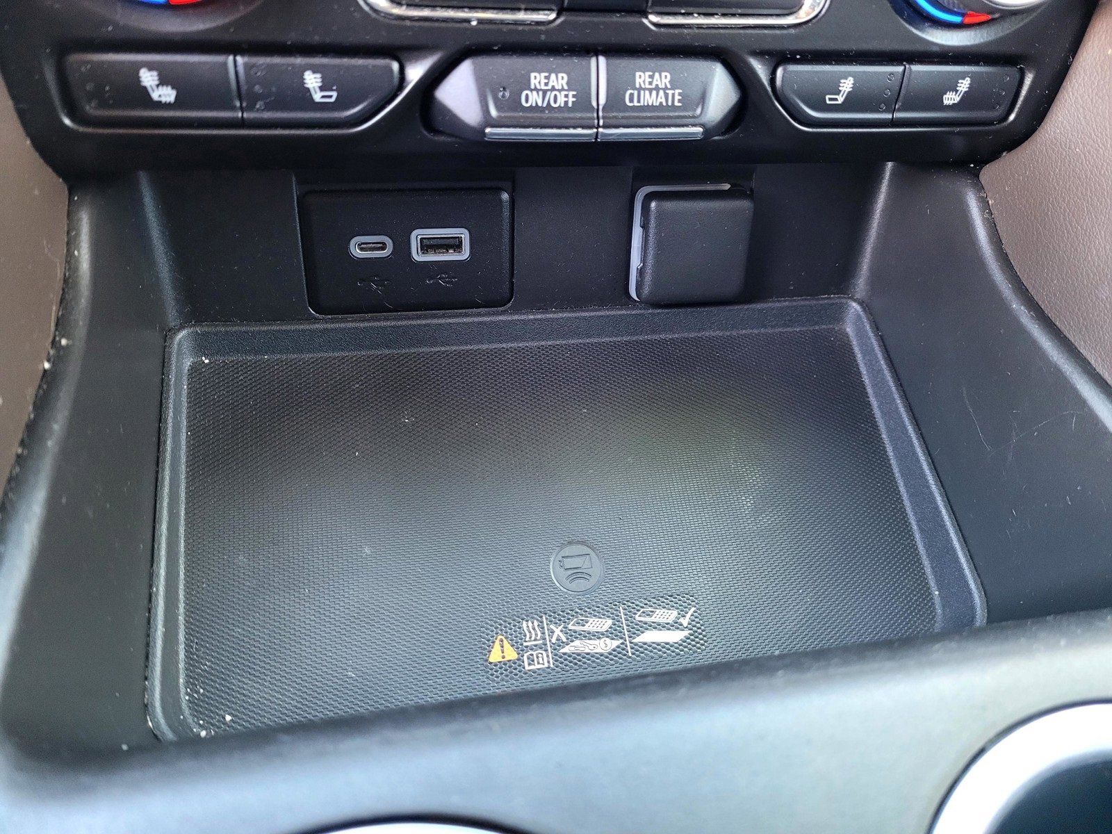 Used 2021 Chevrolet Tahoe LT w/ Luxury Package image 15