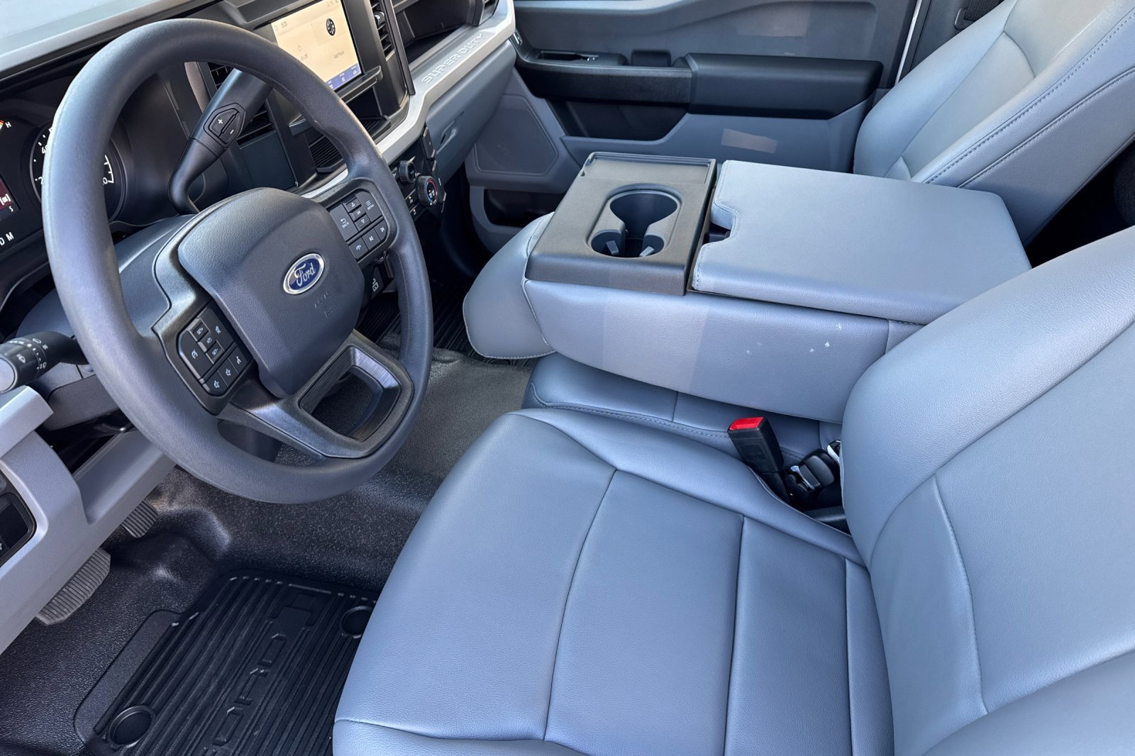 New 2025 Ford F250 XL w/ XL Chrome Package image 9