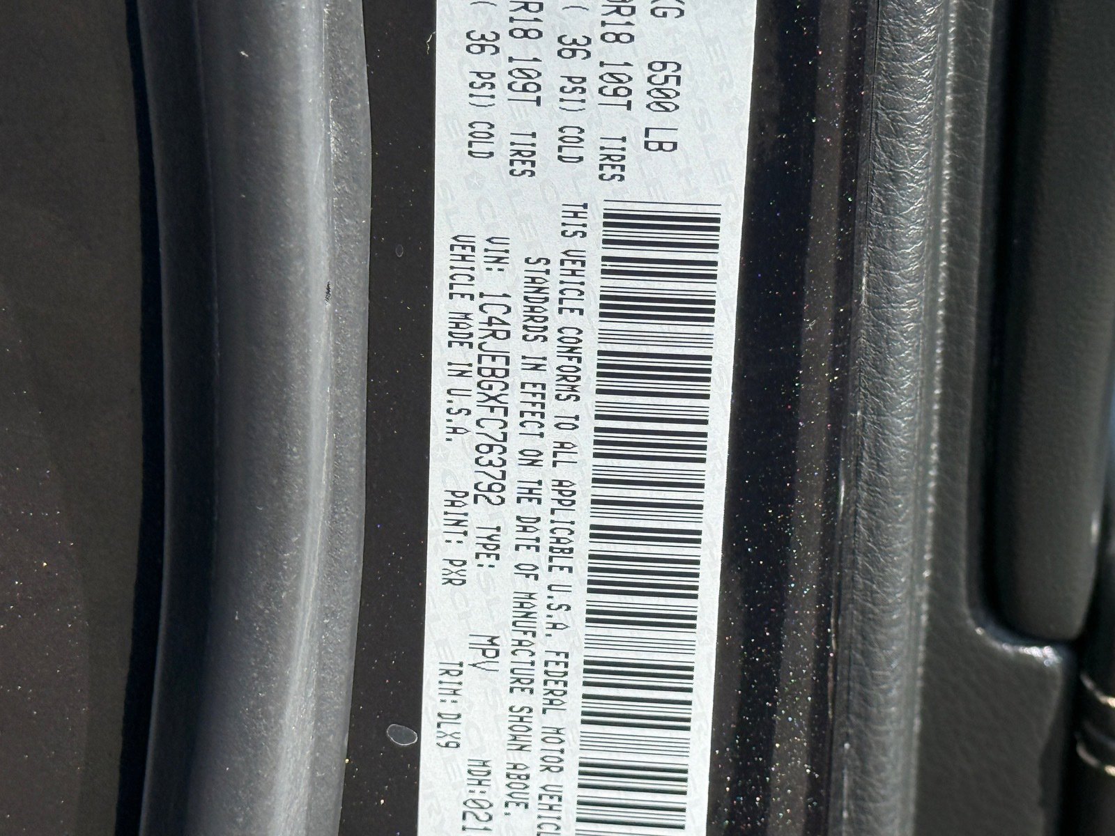 Used 2015 Jeep Grand Cherokee Limited w/ Luxury Group II image 35