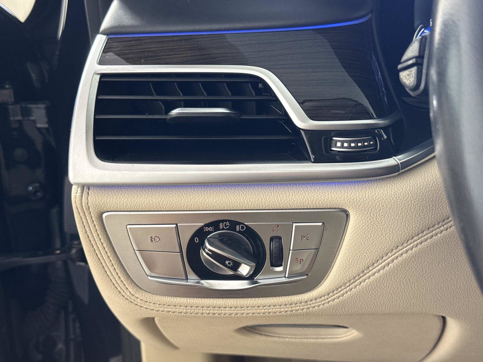 Used 2016 BMW 740i RWD image 30