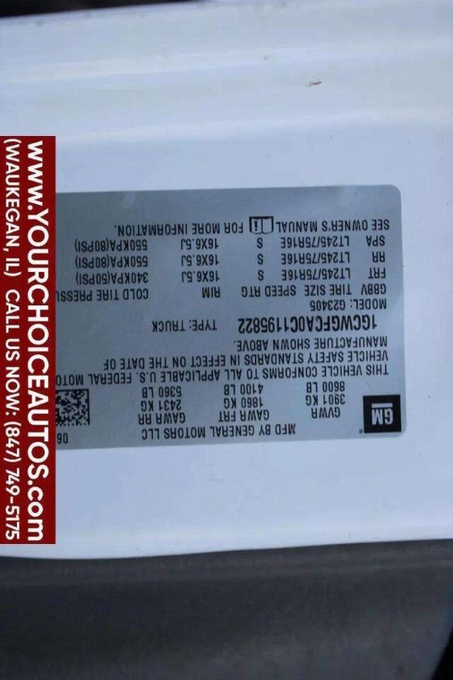 Used 2012 Chevrolet Express 2500 image 15