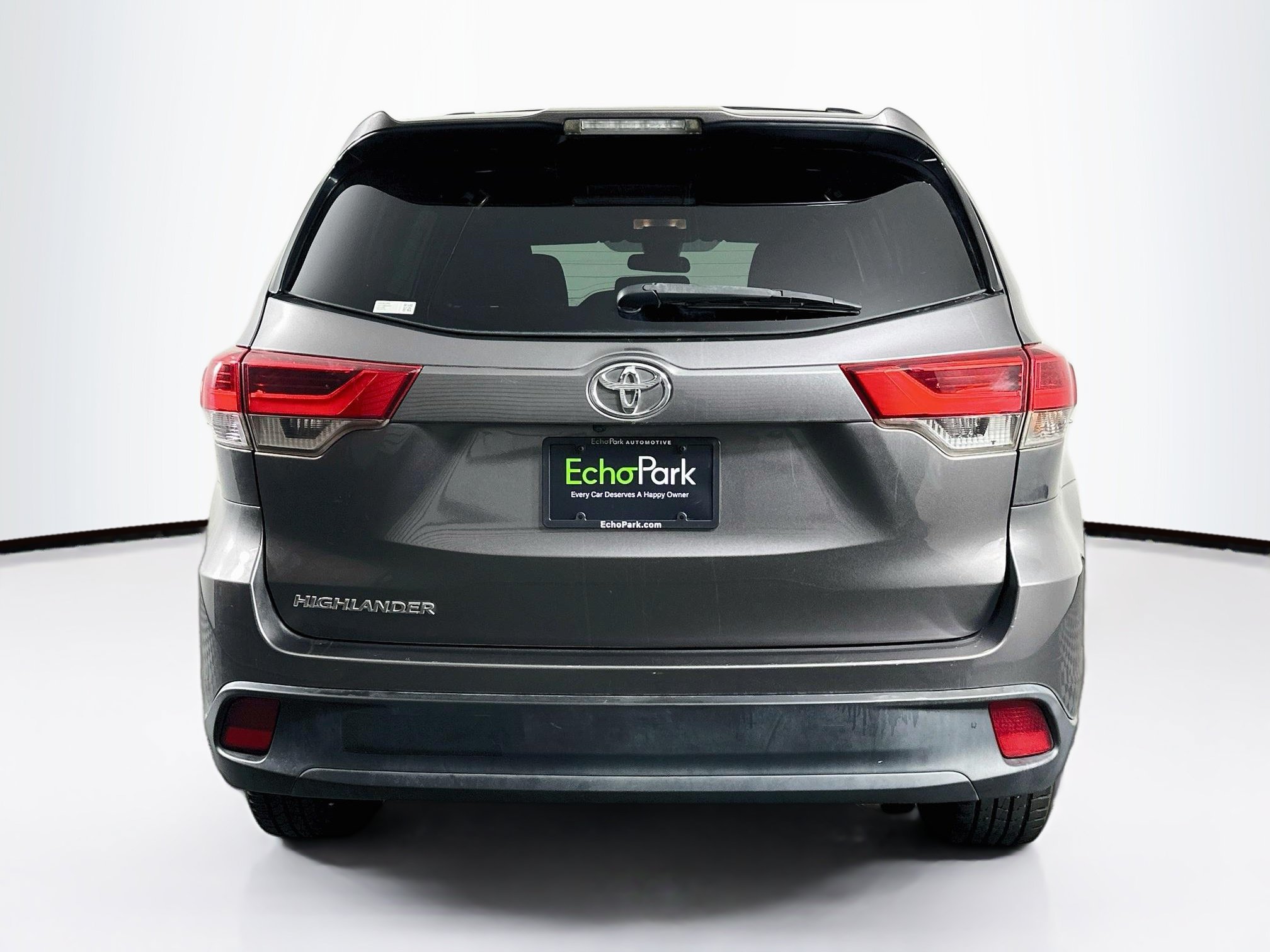 Used 2019 Toyota Highlander LE FWD image 7