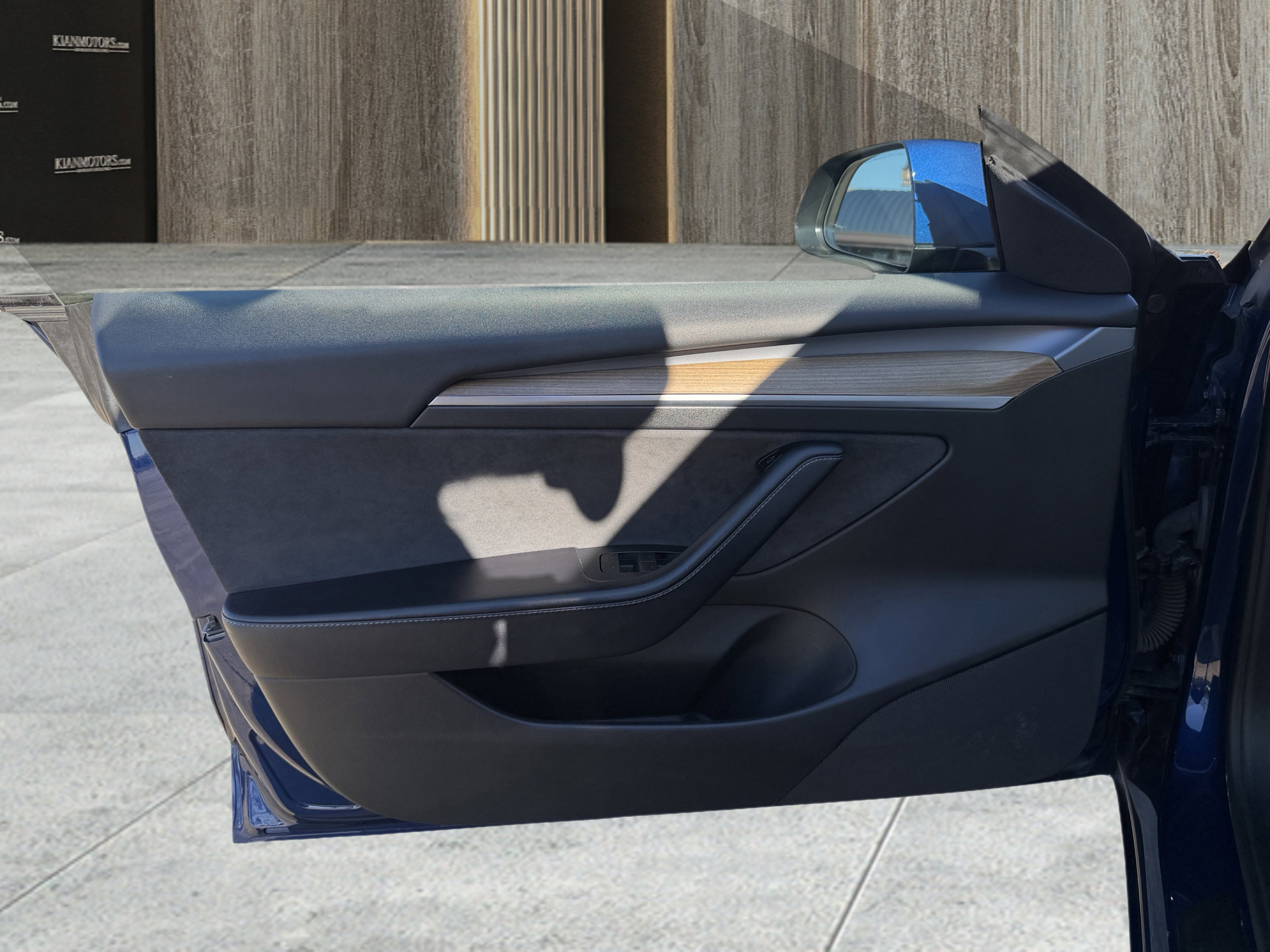 Used 2022 Tesla Model 3 Standard Range image 61