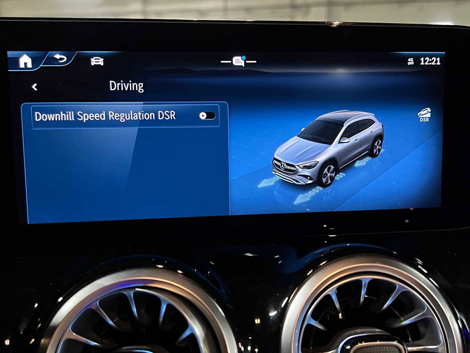 Used 2025 Mercedes-Benz GLA 250 4MATIC image 31