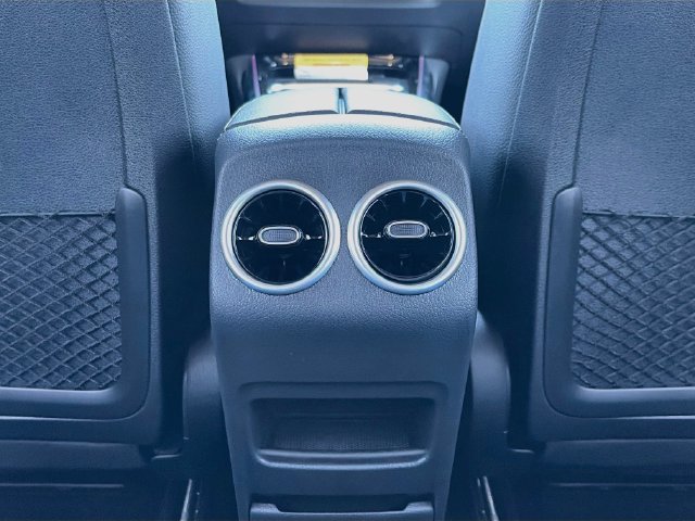 New 2026 Mercedes-Benz GLB 250 4MATIC image 25