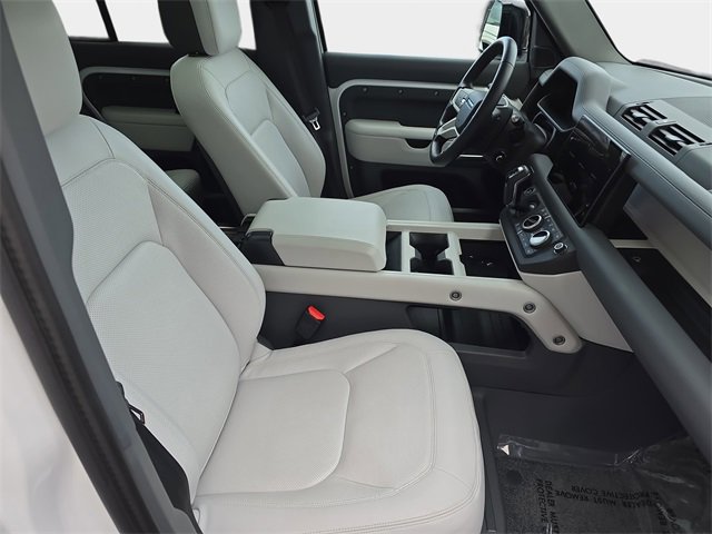 Used 2025 Land Rover Defender 110 S image 12