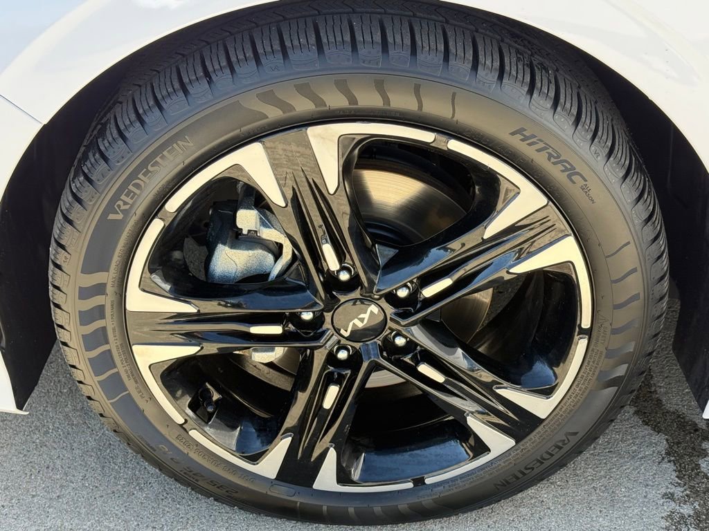 Used 2022 Kia K5 GT-Line w/ GT-Line Awd Premium Package image 11