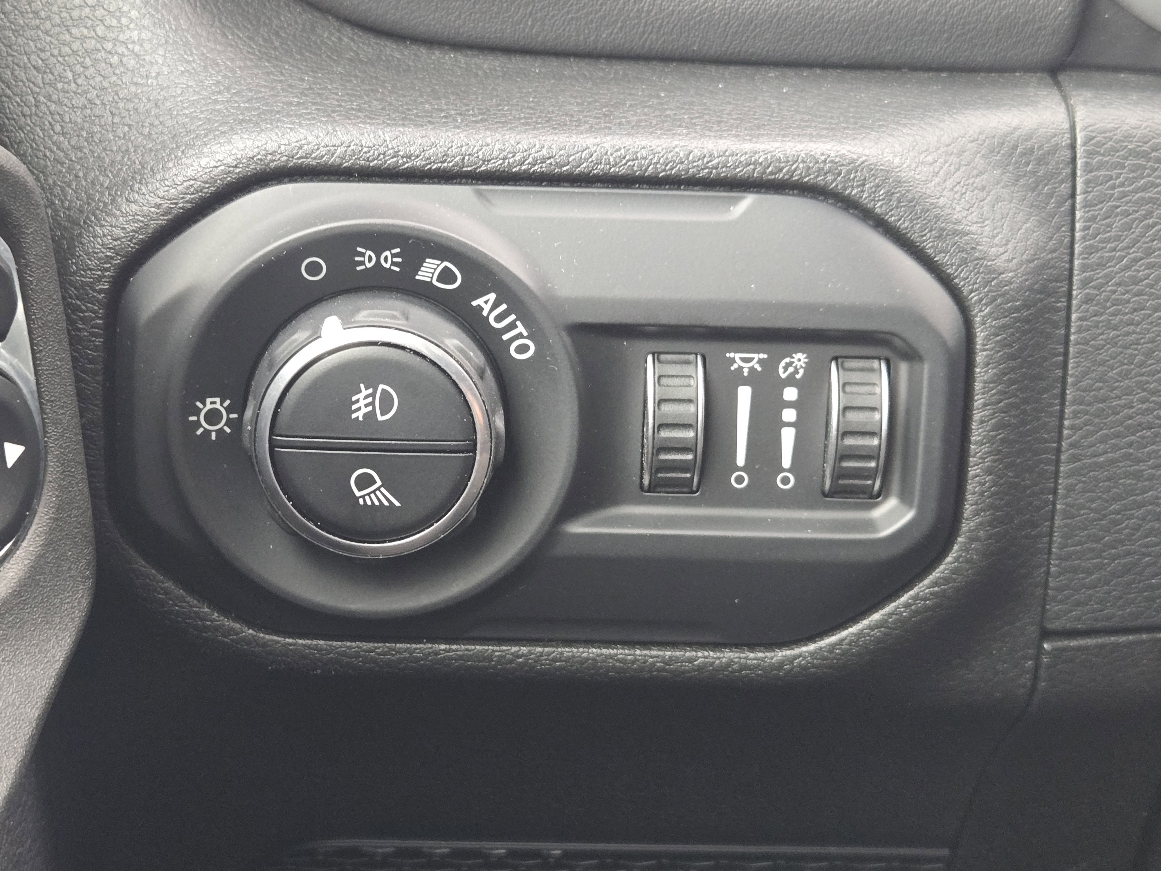 Used 2021 Jeep Gladiator Overland w/ Popular Equipment Package image 25