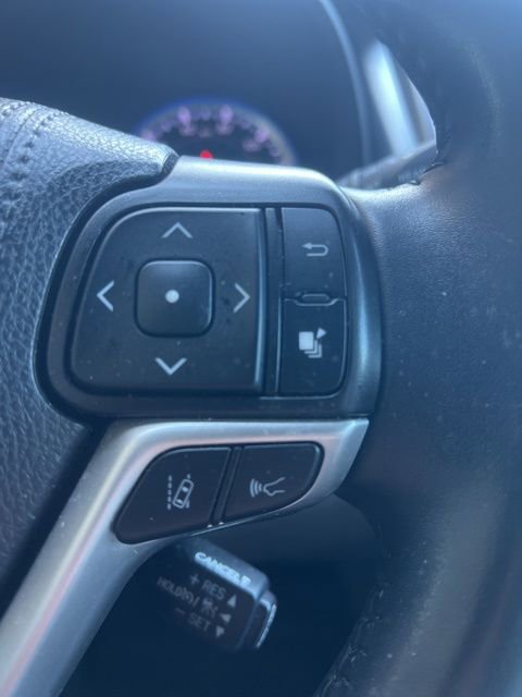 Used 2019 Toyota Highlander XLE image 14