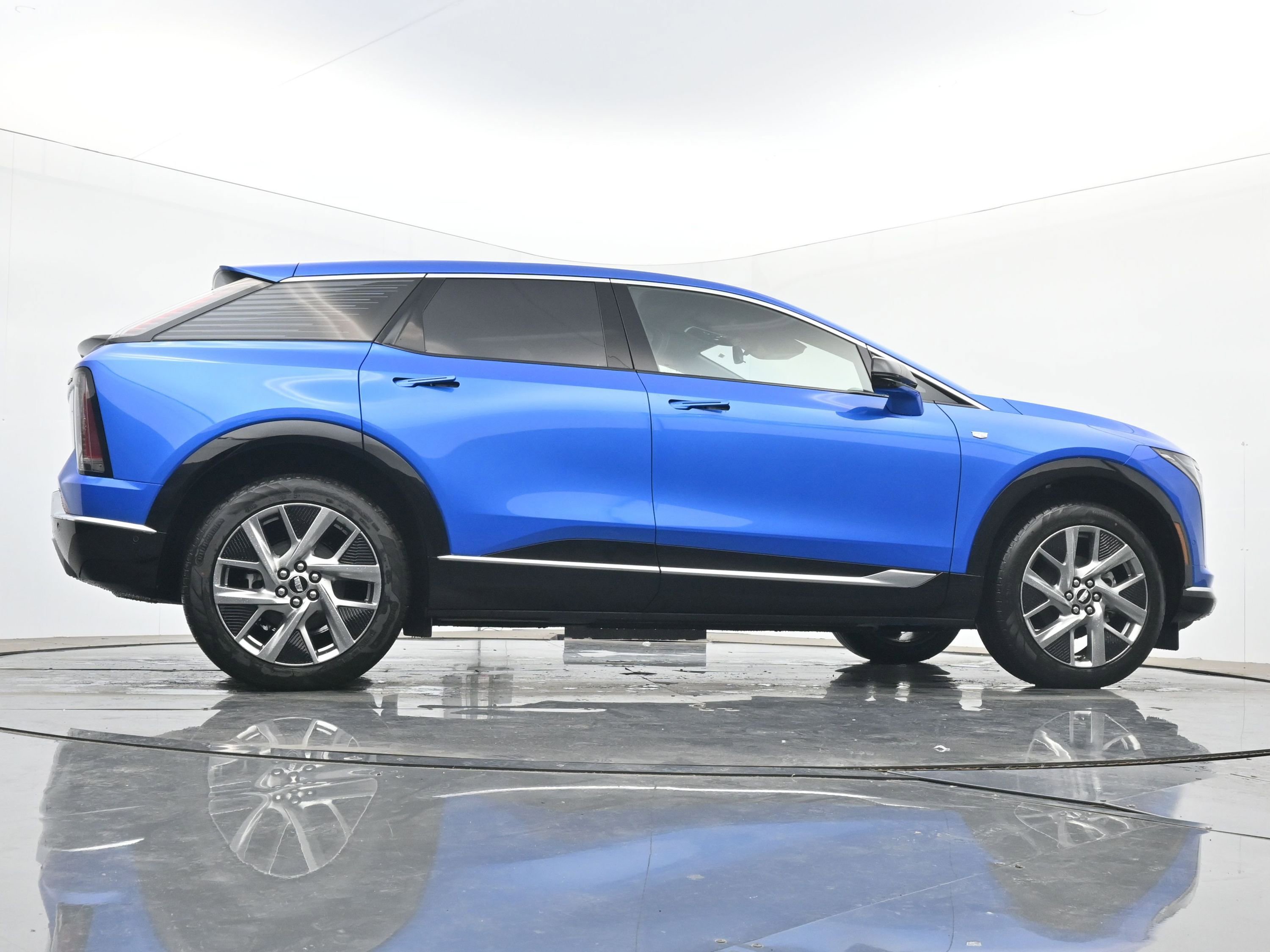 New 2026 Cadillac Optiq Luxury 2 AWD/4WD image 20