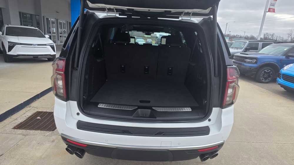 Used 2024 Chevrolet Suburban High Country w/ Advanced Technology Package AWD/4WD image 9