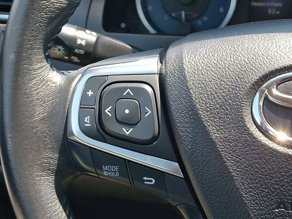 Used 2017 Toyota Camry XLE FWD image 21