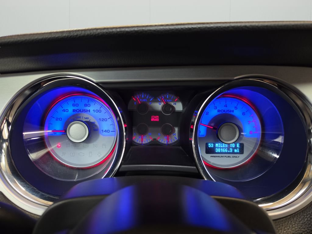 Used 2010 Ford Mustang GT Premium RWD image 19