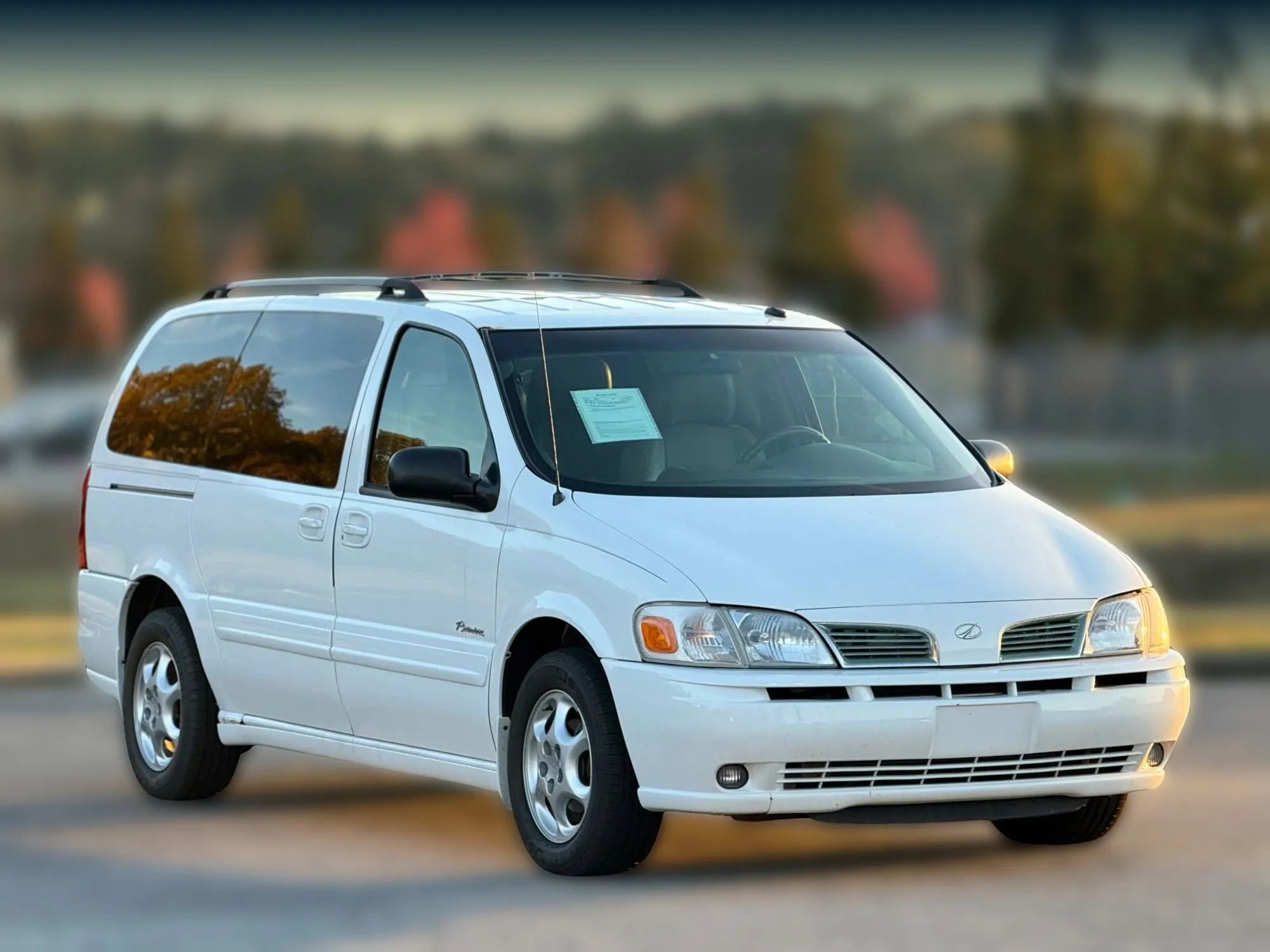 Used 2003 Oldsmobile Silhouette Premiere image 1